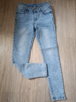 Nové dámské džíny velikost M - 2