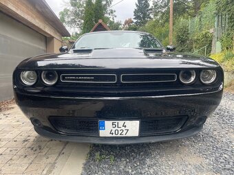 Dodge Challenger - 2