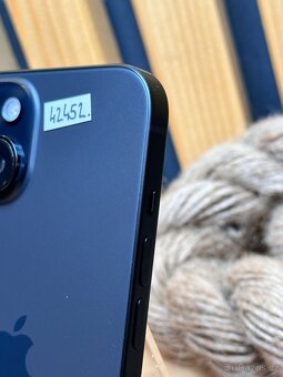 Apple iPhone 15, 128GB - 2