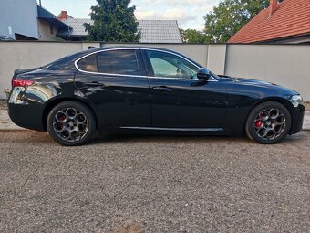 Alfa Romeo Giulia 2,0 turbo benzin - 2