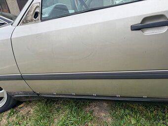 Dveře Mercedes w124 lišťak - 2