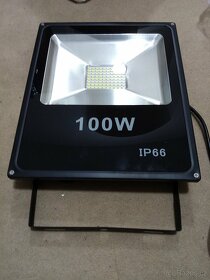 Reflektor LED diodový s držákem 220V - 2