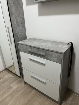 Nábytek do vstupní haly - 2