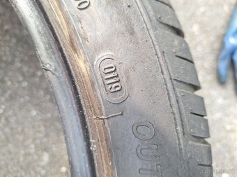 245/40 R19 letní pneu - 2