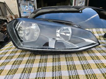 Prodám přední světla na VW Golf - 2