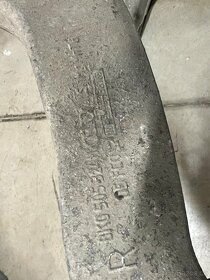 Audi A4, A5, A6, A7, A8, Pravé zadní horní rameno 8K0505324H - 2
