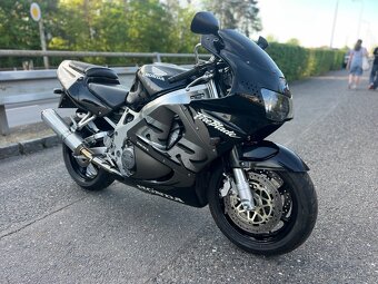 Honda cbr 900 rr fireblade - 2