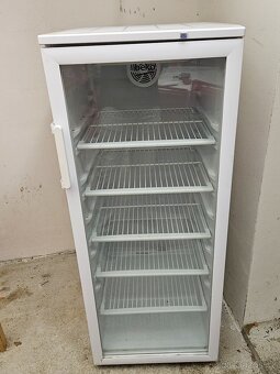 Prosklená lednice Beko - 2