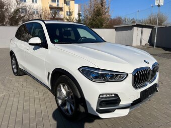 BMW X5 45e 290kw 2021 Laser HUD ACC vzduch -21% DPH - 2