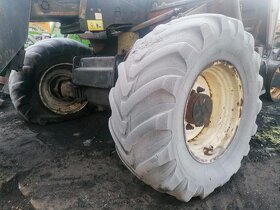 Dily na New Holland LM 435 r.2004 - 2