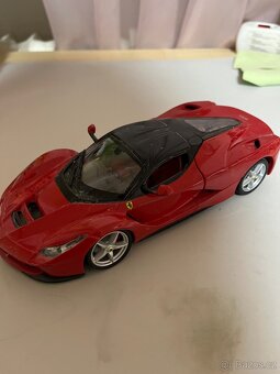 Model auta Ferrari LaFerrari F70 - 2