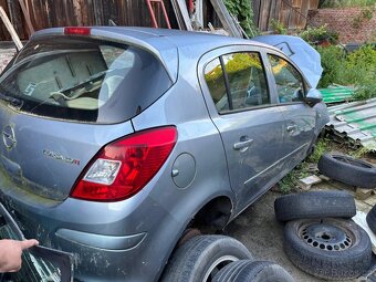 Opel corsa D 1.3 cdti na díly - 2