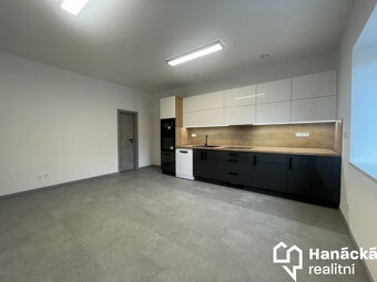 Pronájem, Byt 2+kk, 47m2, Hulín - 2