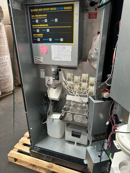 Body Shake Protein Automat Vending 32 palec Dotykovy LCD Win - 2