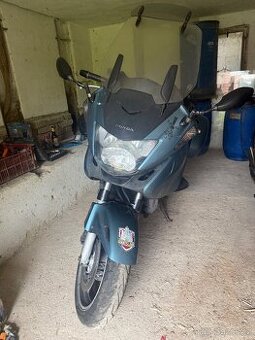 Predám Honda NT 700V Deauville (2006), 66 000 k - 2