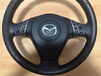 Volant  Mazda 3 - 2