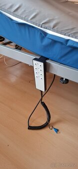 Zdravotní polohovatelná elektrická postel - 2