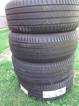 Letní penu Michelin Primacy 4 - 215/55R17 94W - 2