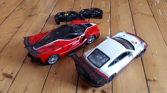 Auto na ovládání, Porsche, Ferrari - 2