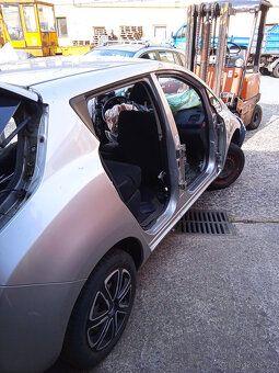 Náhradní díly Nissan LEAF - 2