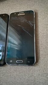 samsung telefony zasilkovna mozna .. cena za oba 400 - 2