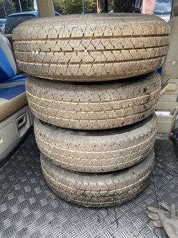 Prodám zátezové pneu 185/14C s disky na Fiat Ducato 5x113 - 2
