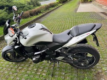 Kawasaki Z750R - 2