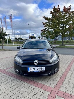 Volkswagen Golf VI 2.0 TDI 81 kW Highline - 2