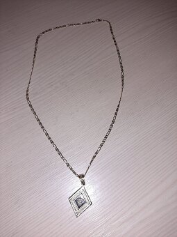 Zlatý řetízek s přívěskem - 2