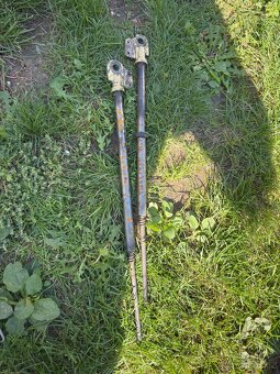 Babetta 210 spodní kluzáky vidlic levý pravý - 2