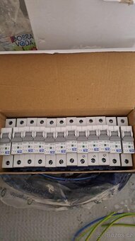 Jističe 16A a rozvaděč - 2