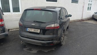 Ford S-max na náhradní dily - 2