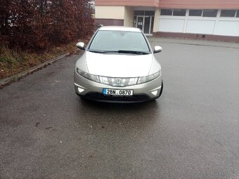 Honda Civic 8g.18.benzin - 2