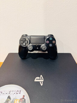 Sony PlayStation 4 Pro 1TB + ovladač + hra - 2