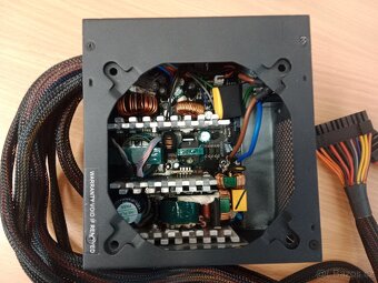 Napájecí zdroj Corsair– bez ventilátoru - 2