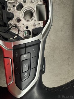 Volant VW ,F 1 pádla,travel assist TOP STAV - 2
