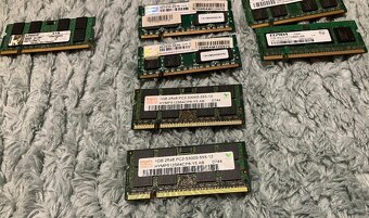 Paměti RAM do PC, typu DDR, DDR2 a DDR3, uvedená cena za vše - 2