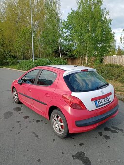 Prodám Peugeot 207 1,4 benzín, r.v. 5/2007, 151.300km - 2