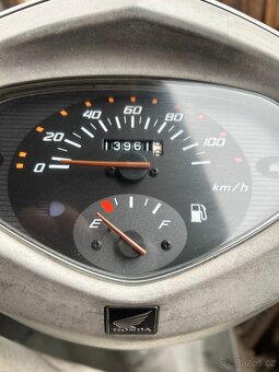 Honda SCV 100 - 2