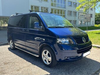 MULTIVAN T5 2.5TDI 128Kw R.v.2006 7 MÍST POSTEL. - 2