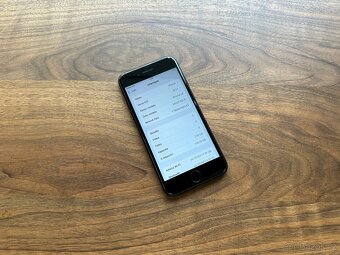 Apple iPhone SE 2 128GB – Černý,Baterie 100% - 2