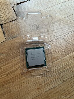 Procesor Intel Core i7-9700 - 2