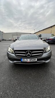 Mercedes- Benz E 300 de, DPH - 2