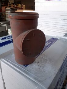 Kanalizace- KG čistící kus 200 na závit - 2