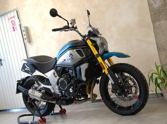 CFMOTO 700 CL-X Adventure - zánovní stav,1.maj,225 km,ZÁRUKA - 2