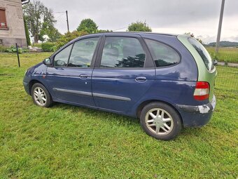 Renault Scenic 1.4i - 2