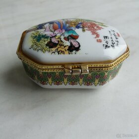 Porcelánová krabička - 2