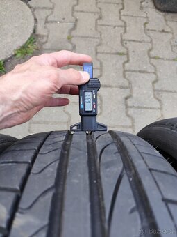 Letní pneu 215/40/17 - 2