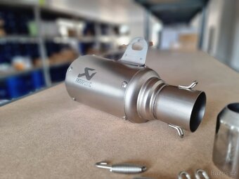 Prodám zcela nový, nepoužívaný, nerezový výfuk na motorku - 2