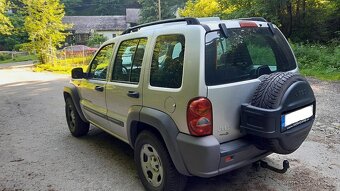 JEEP Cherokke (KJ) 2.8 CRD 110 kW s poruchou motoru - 2